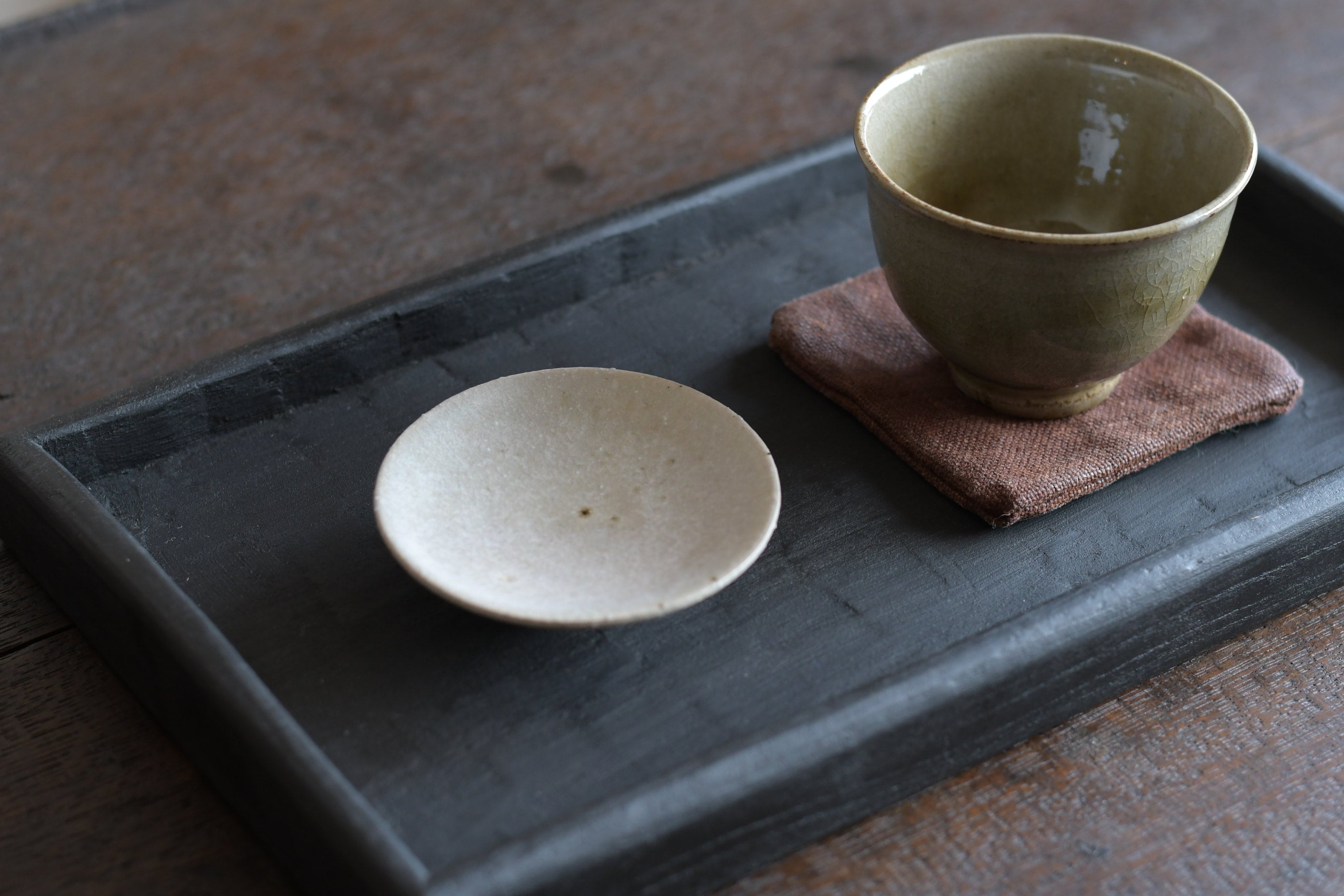 長谷川奈津｜白林檎灰釉小皿B | UTSUWA-HOTARU online store