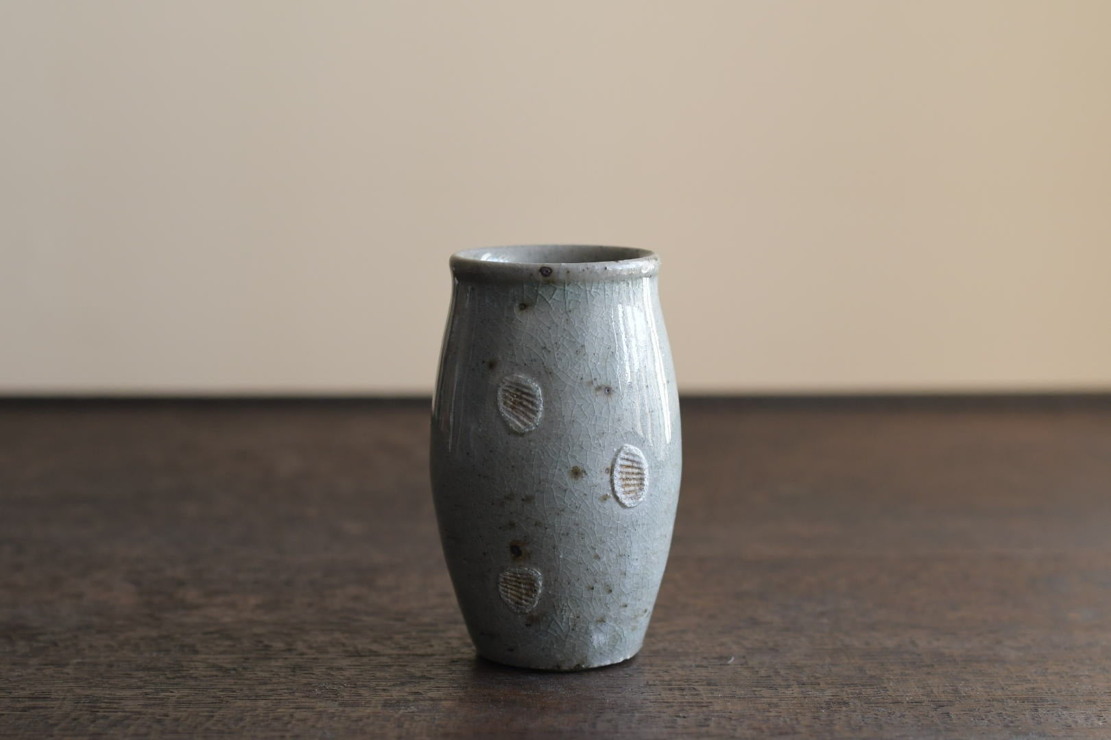 【18％OFF】 長谷川奈津｜林檎灰釉掛け花入れ | UTSUWA-HOTARU online store 工芸品