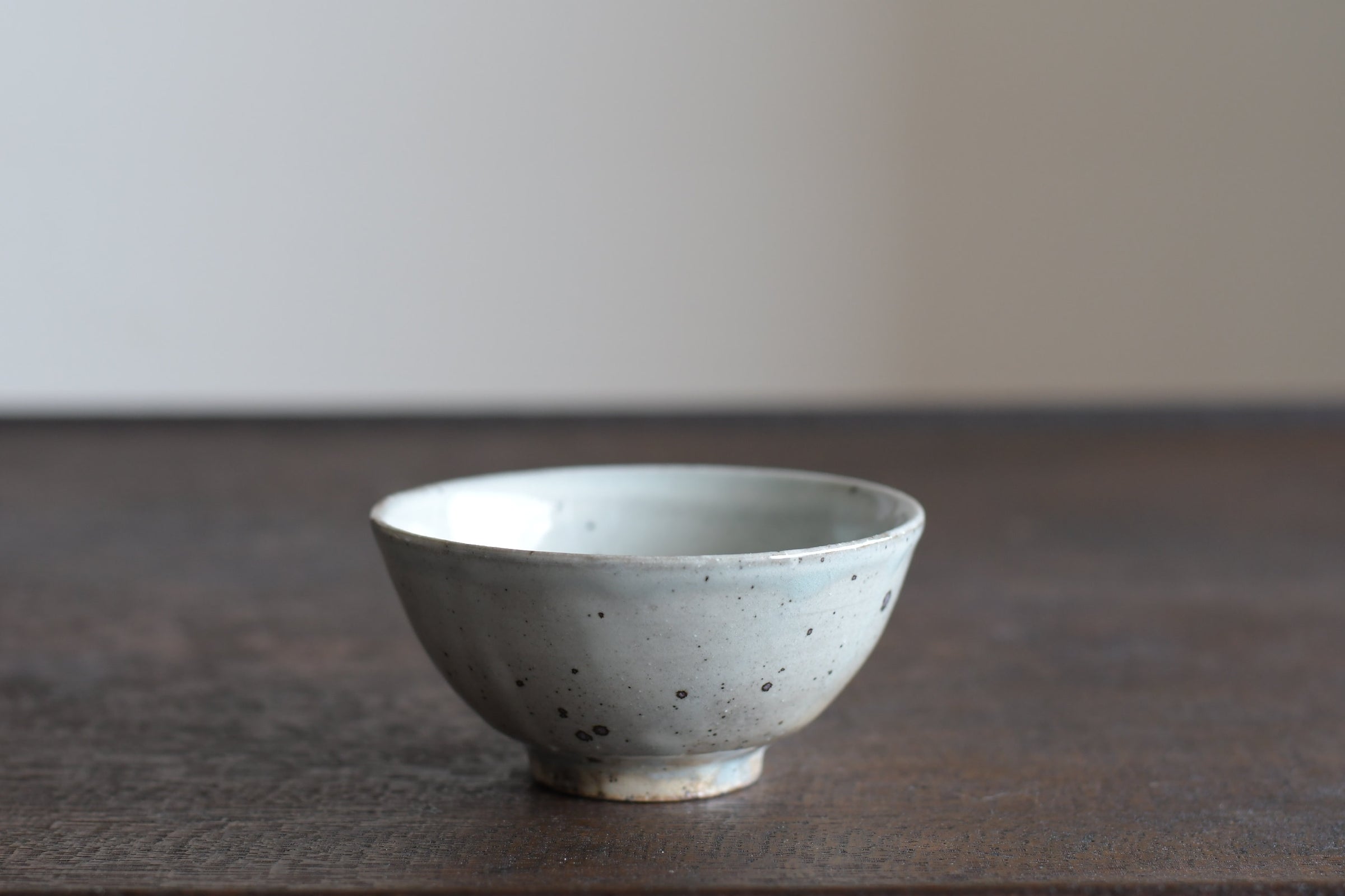 長谷川奈津｜粉引飯碗（小）c | UTSUWA-HOTARU online store