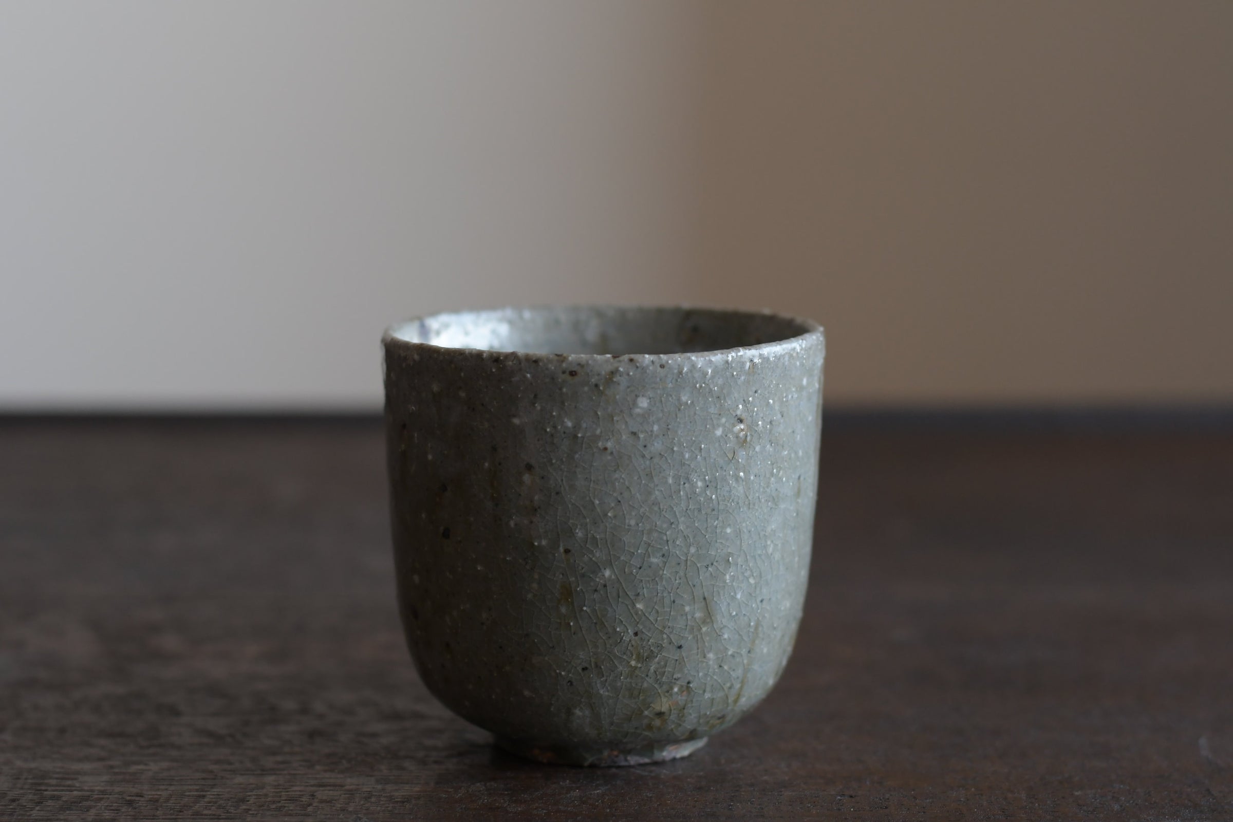 長谷川奈津｜林檎灰釉筒湯呑b | UTSUWA-HOTARU online store