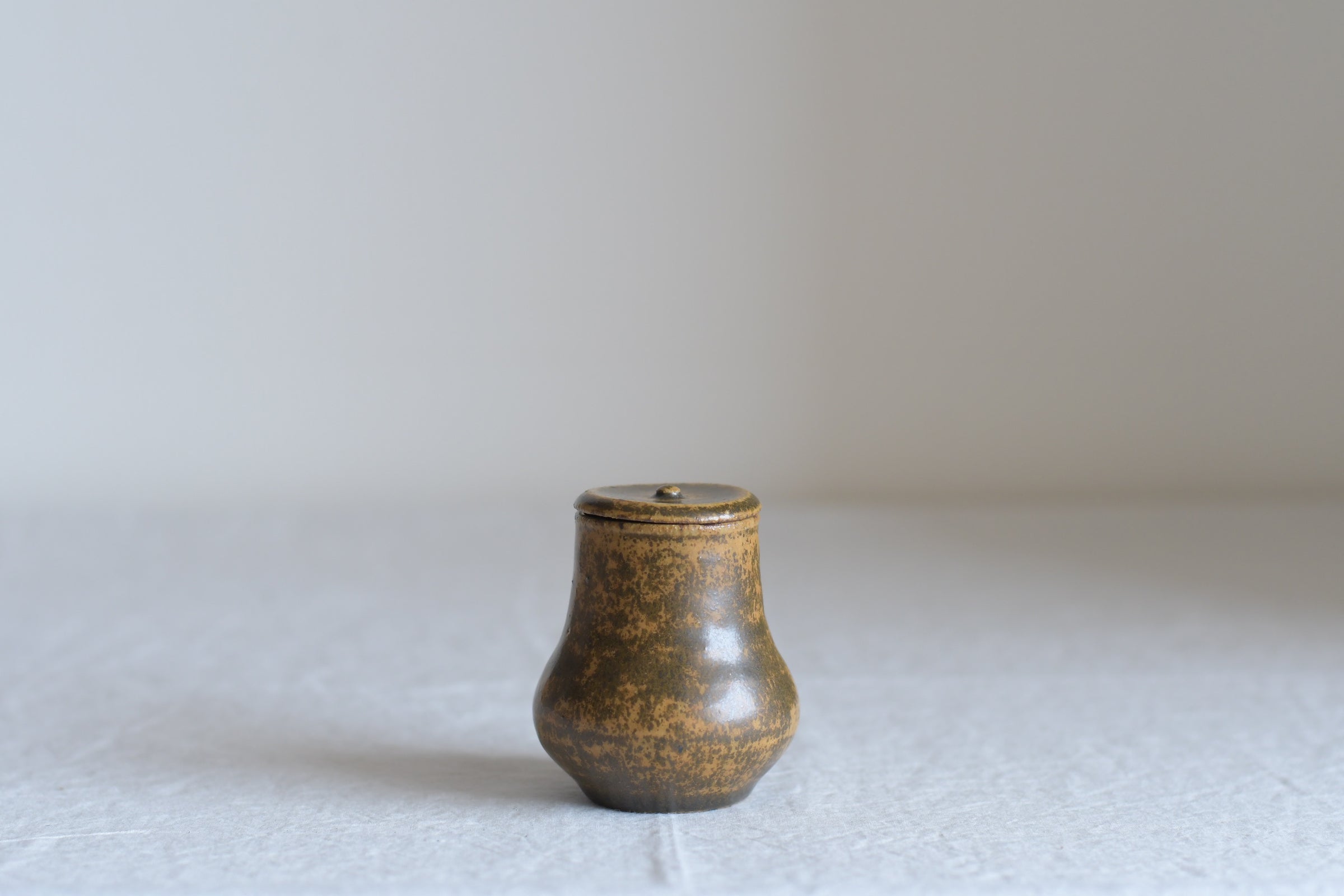 三笘修｜藁白茶杯（五客揃え） | UTSUWA-HOTARU online store
