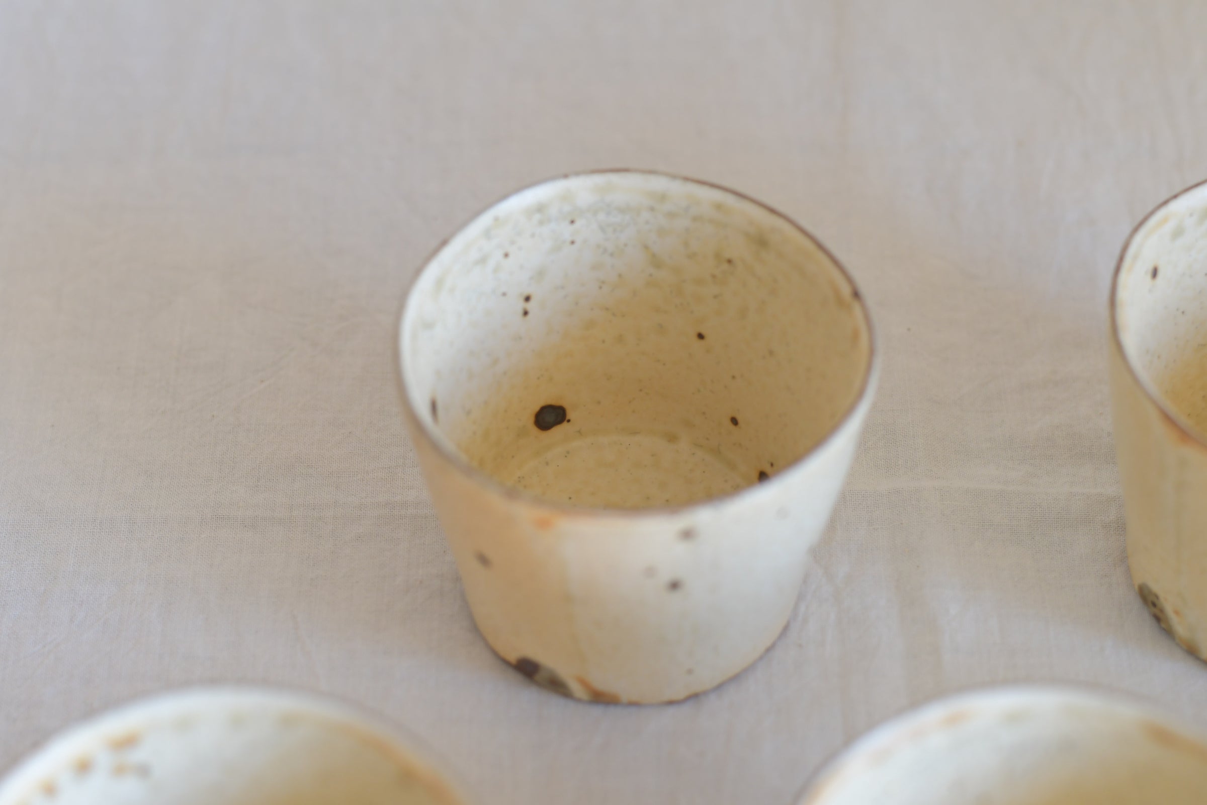 三笘 修｜灰粉引猪口 | UTSUWA-HOTARU online store