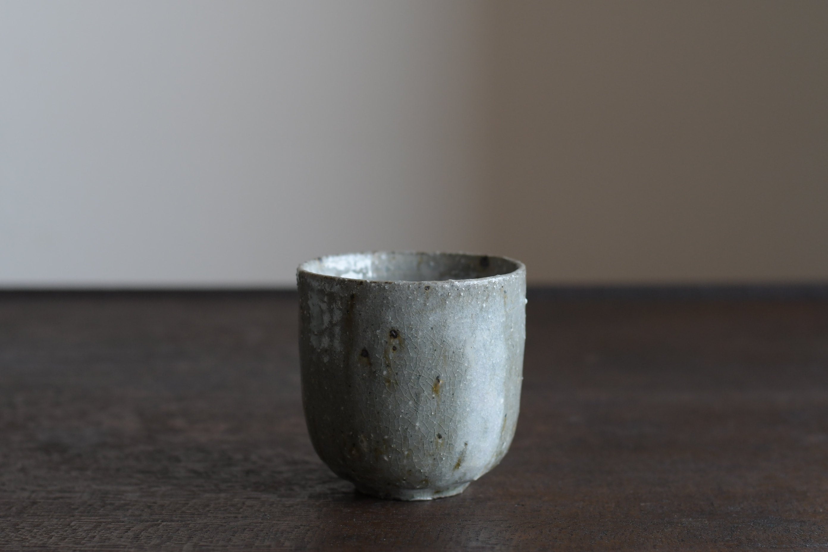 長谷川奈津｜林檎灰釉筒湯呑b | UTSUWA-HOTARU online store