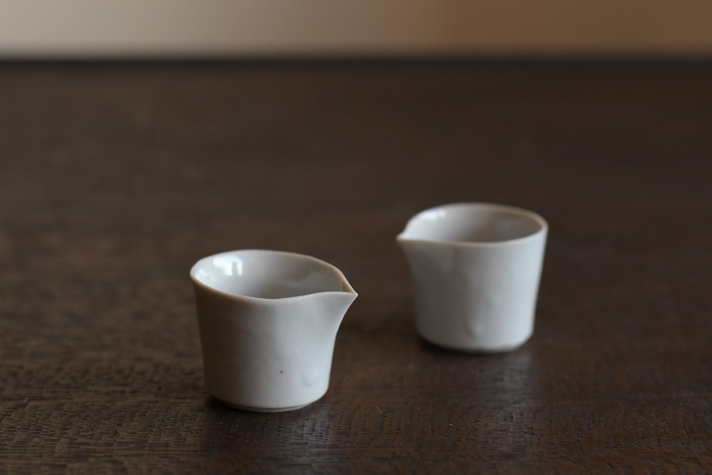 安齋 新・厚子｜白磁ミルクピッチャー | UTSUWA-HOTARU online store