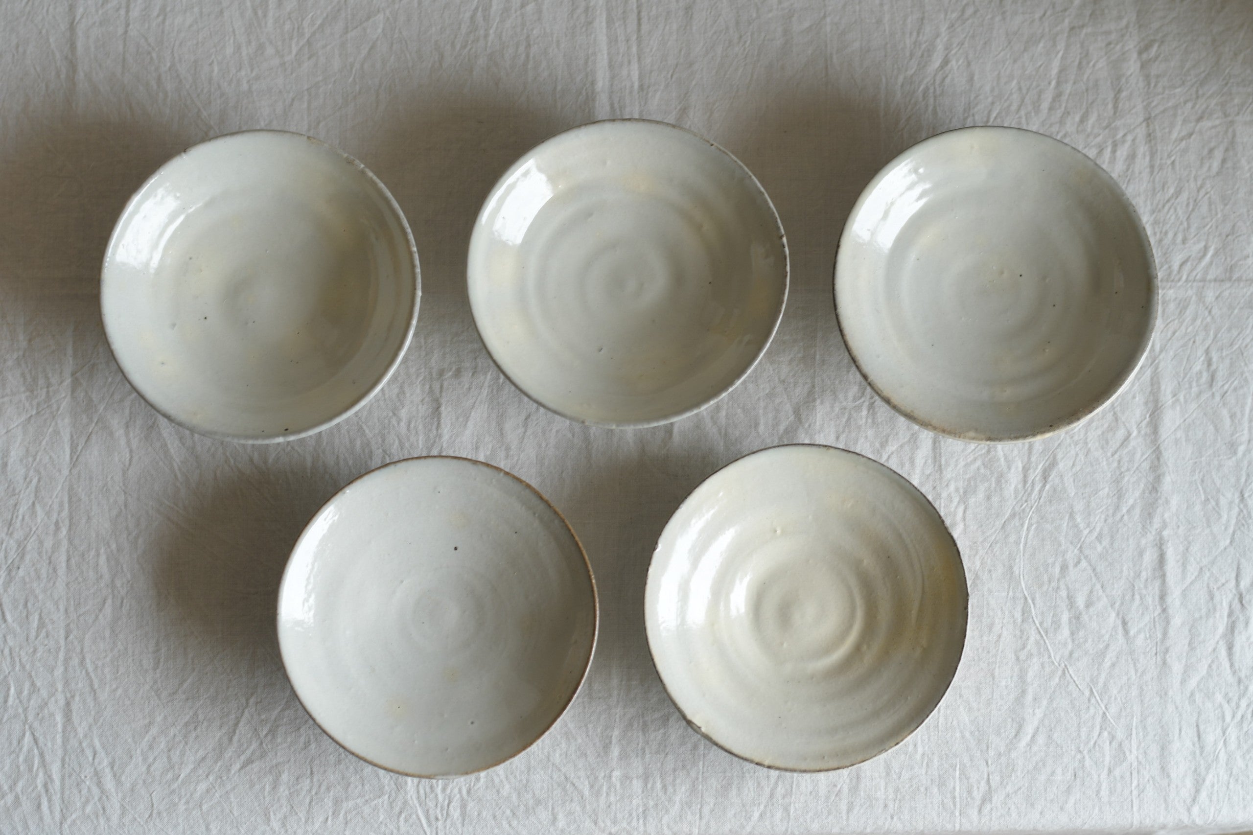 福永芳治｜粉引豆皿 | UTSUWA-HOTARU online store