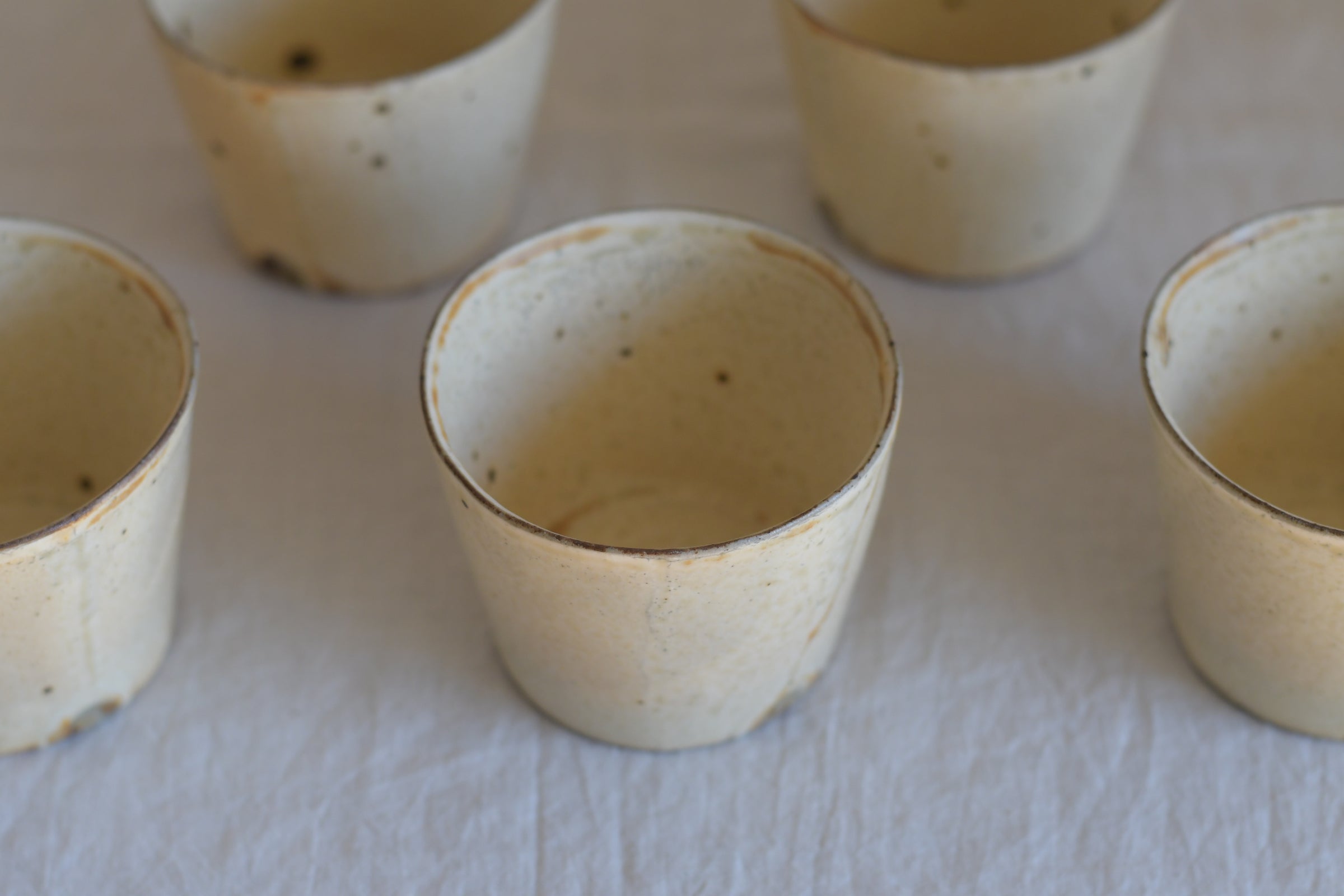 三笘 修｜灰粉引猪口 | UTSUWA-HOTARU online store