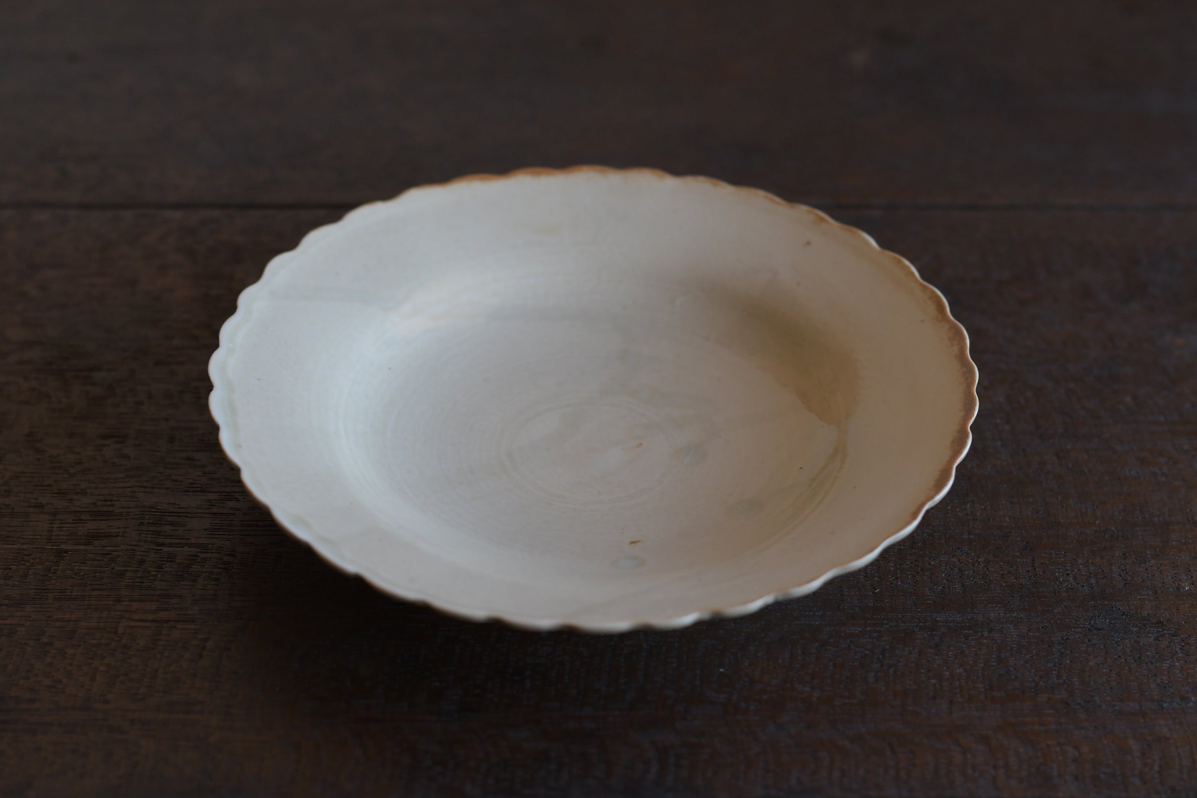 安齋 新・厚子｜青磁菊花皿 | UTSUWA-HOTARU online store