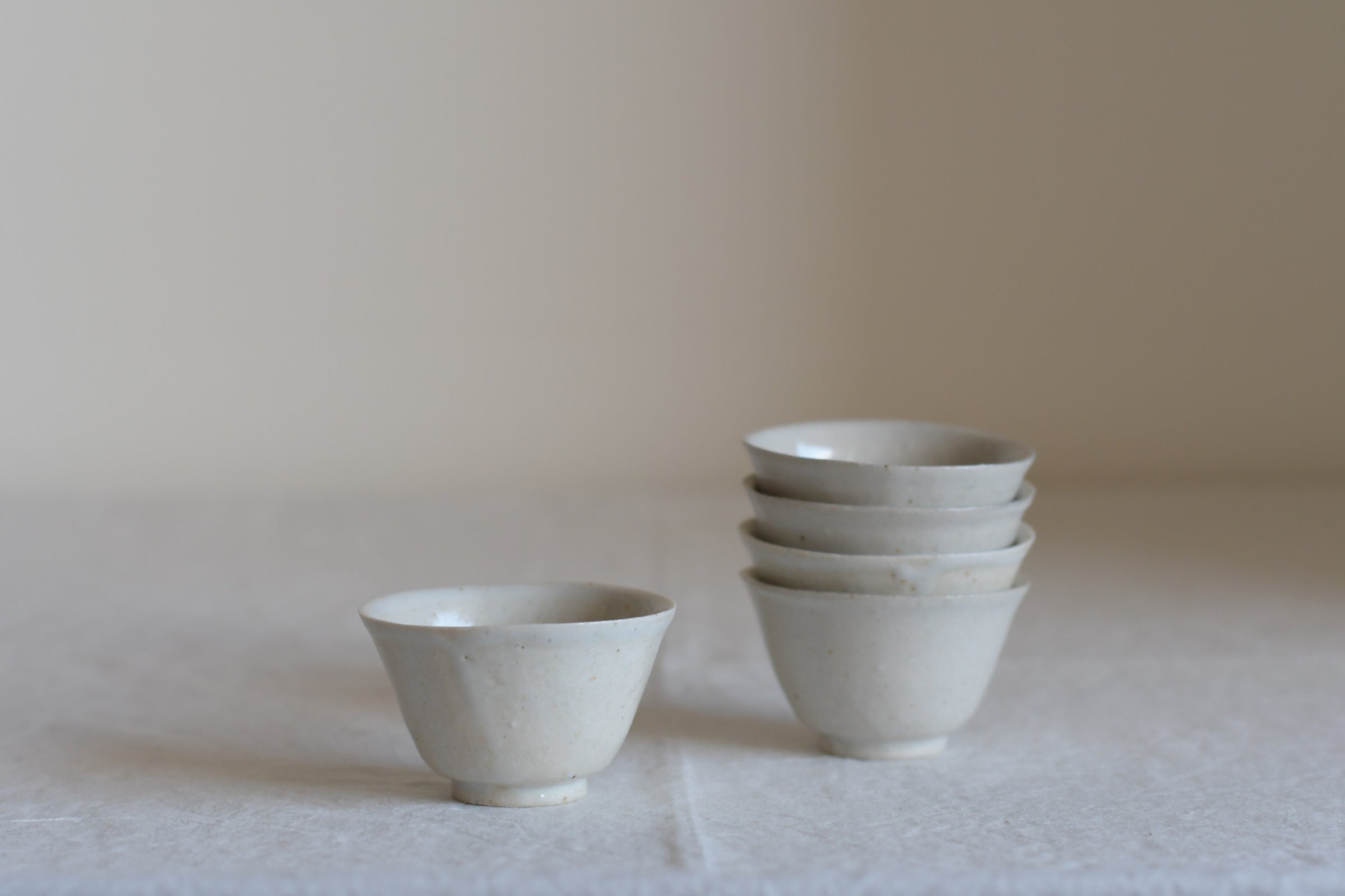 三笘 修｜白磁茶杯（五客揃え） | UTSUWA-HOTARU online store