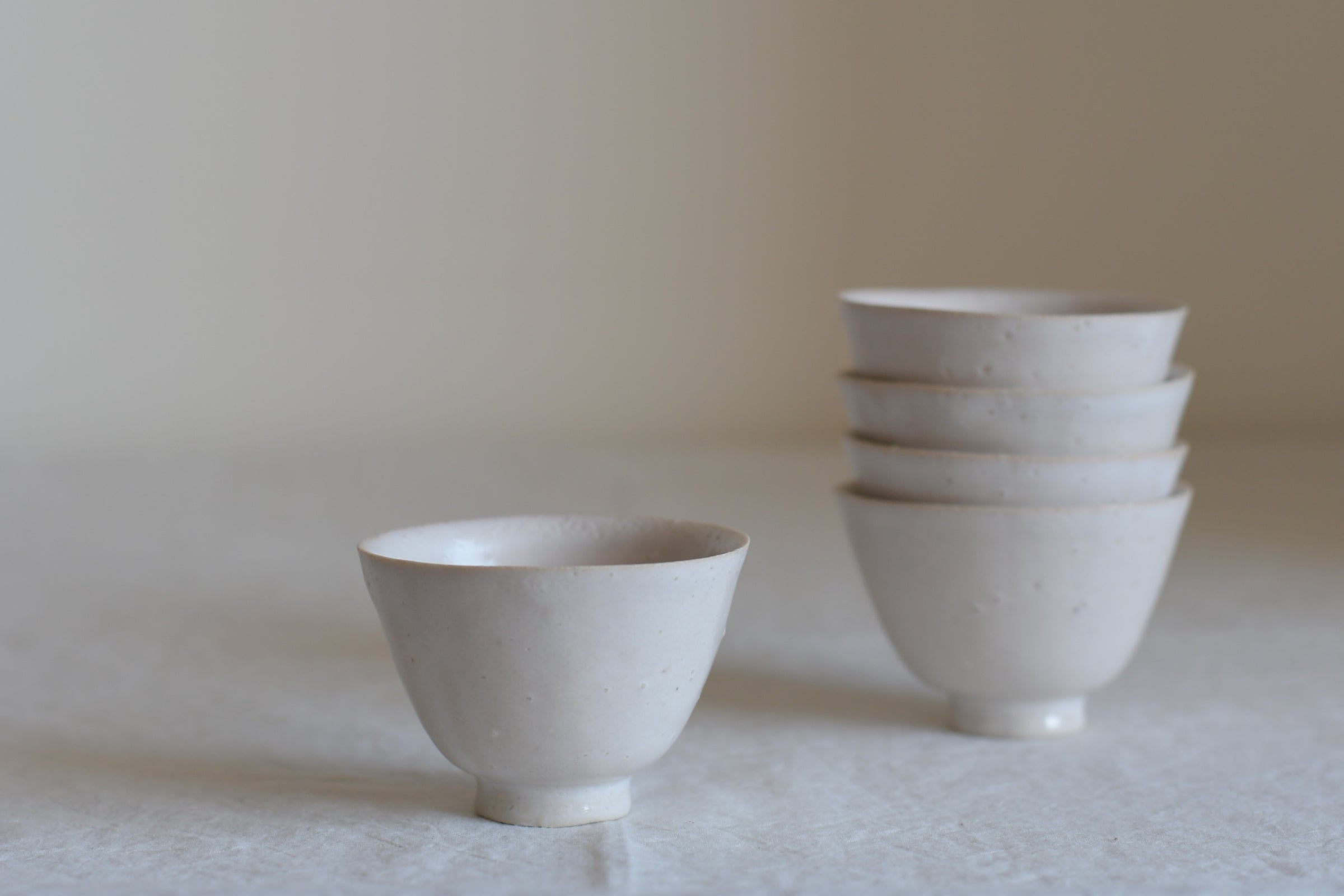 38. 上野焼 煎茶椀5客 湯冷 白川卓甫 作 三笘修｜藁白煎茶碗（五客揃え） | UTSUWA-HOTARU online store