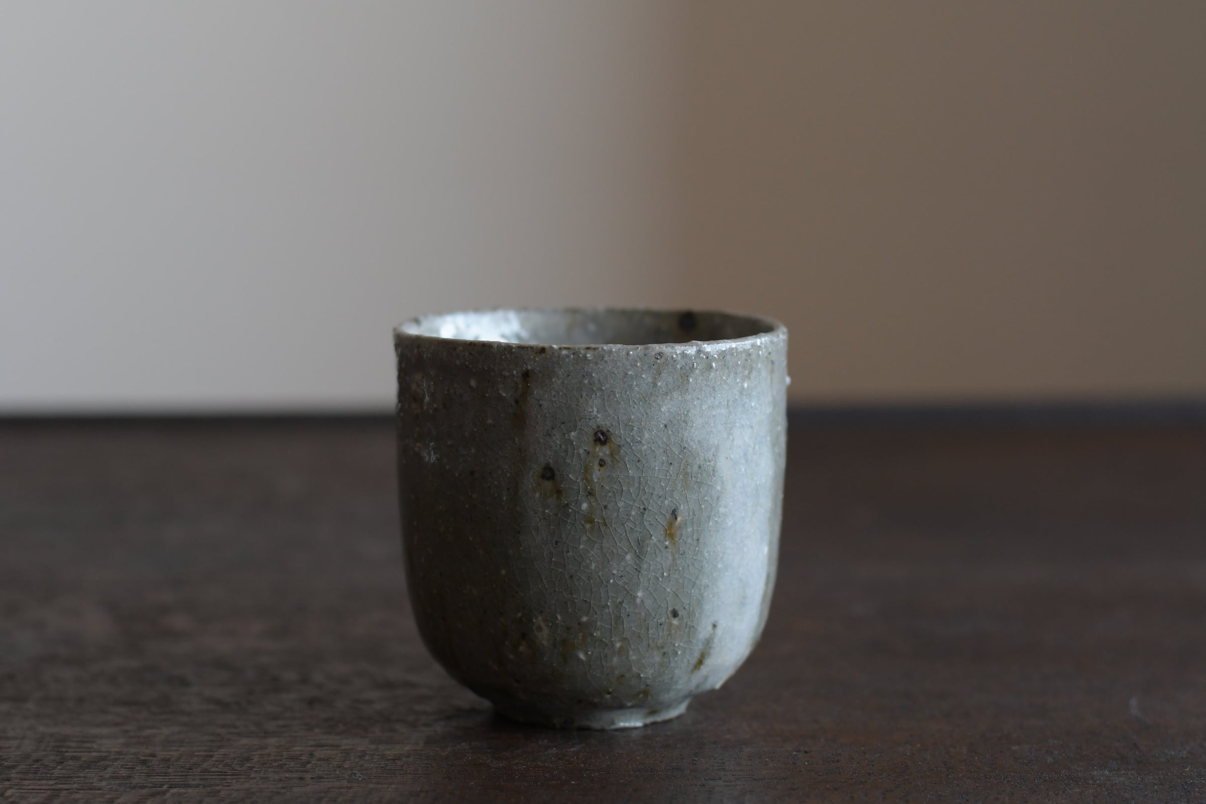 長谷川奈津｜林檎灰釉筒湯呑b | UTSUWA-HOTARU online store